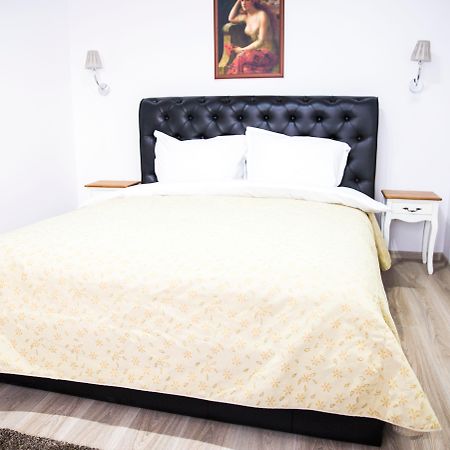Hotel La Casa Centrale Бухарест Экстерьер фото